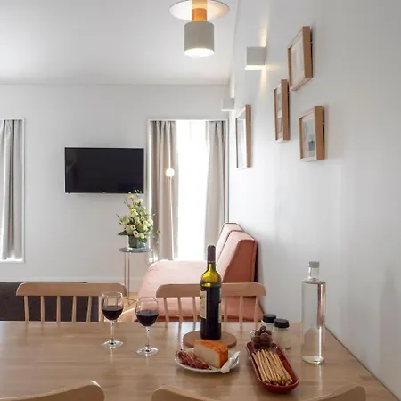 Serviced - Benformoso 아파트 *